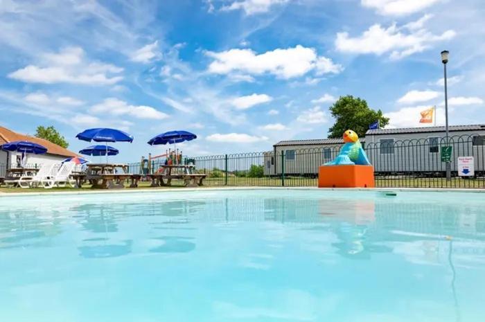 Oyster Etchingham Seaview Hotel Уитстейбъл Екстериор снимка