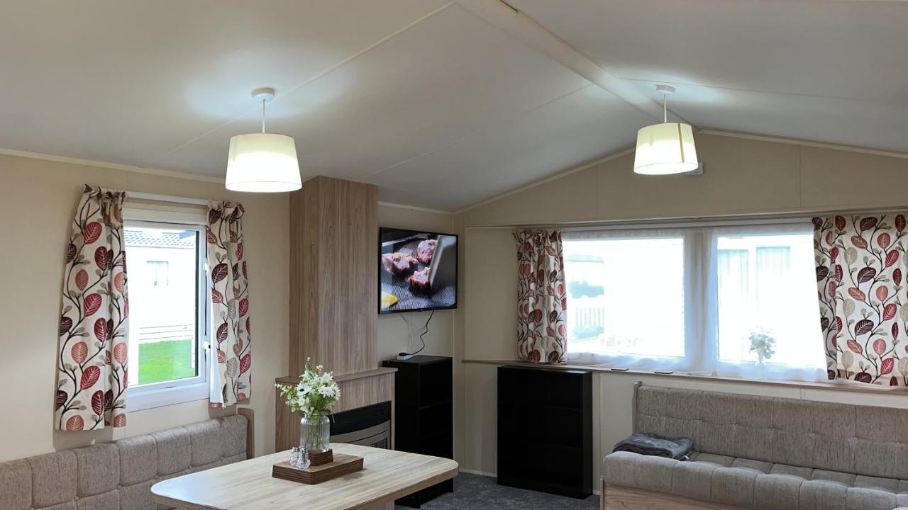 Oyster Etchingham Seaview Hotel Уитстейбъл Екстериор снимка